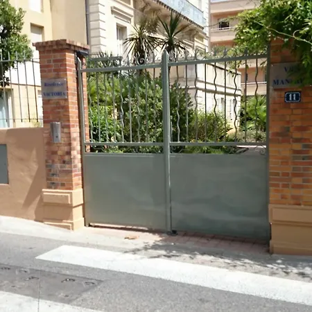 With One In Hyeres, With Wonderful View, Enclosed Apartment Hyeres